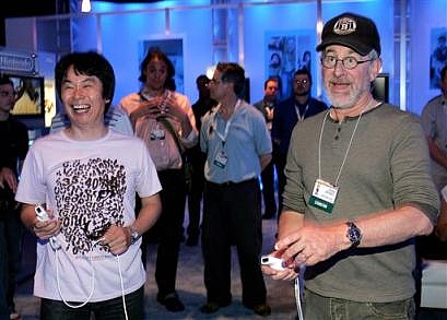 File:Miyamoto e Spielberg.jpg